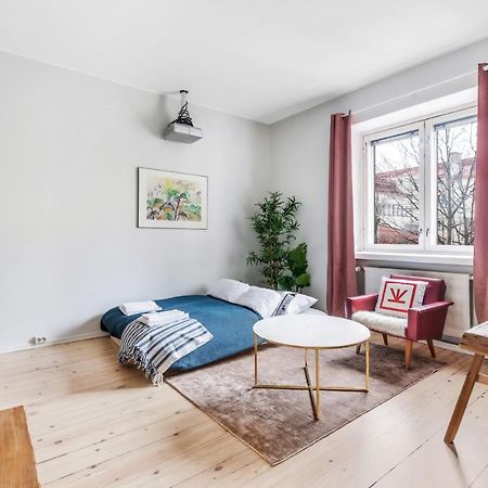 ヘルシンキWehost Modern Kitchen Studio With Bright Coloursアパートメント エクステリア 写真